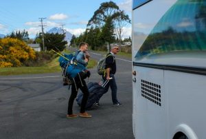 Her er vi endelig kommet frem til nasjonalparken Tongariro med buss for tog.