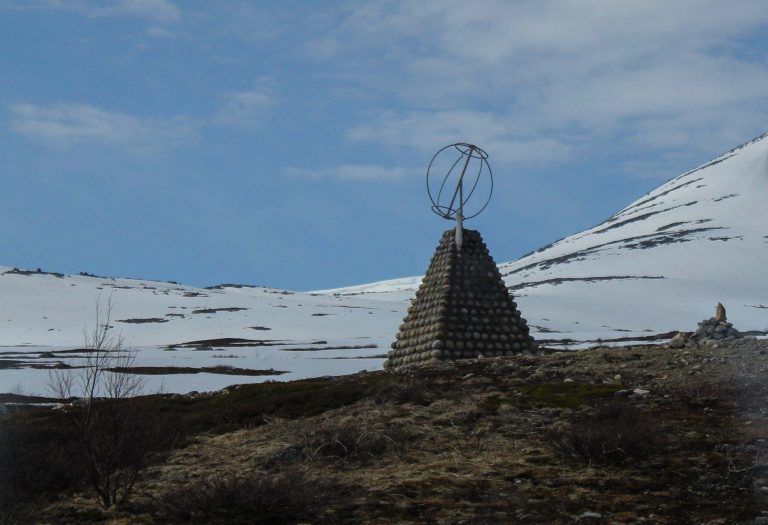 Polarsirkelen på Saltfjellet - fotografert fra Nordlandsbanen.