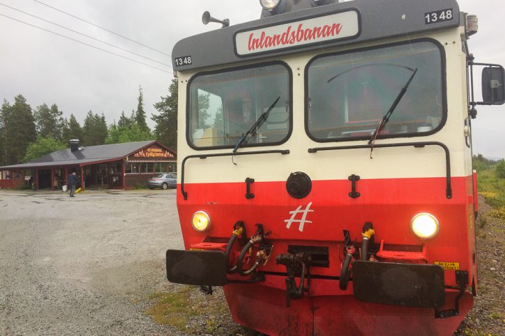 De beste togreisene: Inlandsbanan har stanset i Jokkmokk for middag.