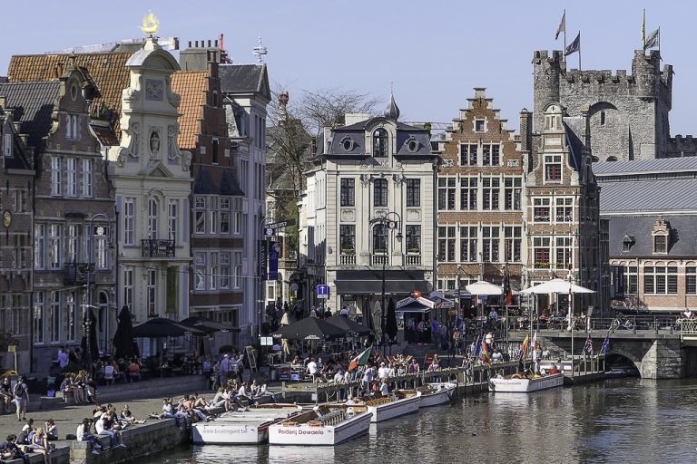 Gamlebyen i Gent - historiske kulisser, frodig folkeliv.