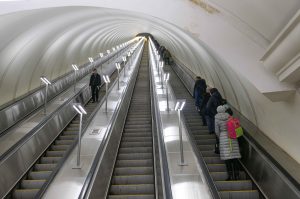 Europas lengste rulletrapp er en verdig avslutning på en sightseeingtur med Metroen i Moskva.