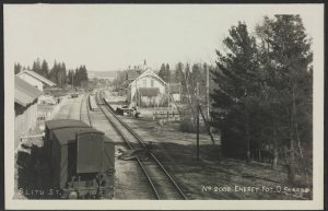 Slitu stasjon slik den var på 1920-tallet. (Bildet er frigitt for bruk og hentet fra Nasjonalbibliotekets bildesamling.)