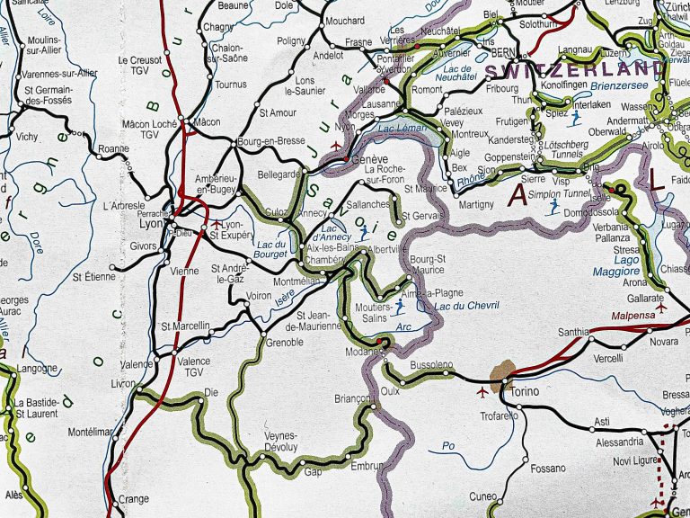 Godt råd for togferie i 2023: Kjøpe et godt jernbanekart der "scenic routes" er markert.
