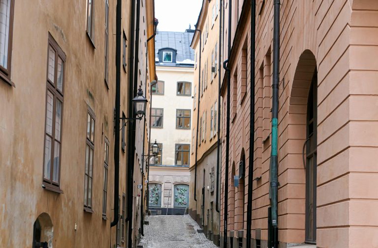 Gamla stan er Stockholms gamle bykjerne med bygninger fra 1700- og 1800-tallet.