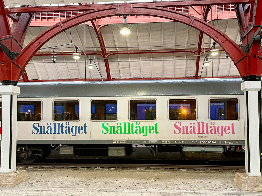 Sittevognene er blandet drops, men alle med det til felles at de har mange år på skinnene bak seg.