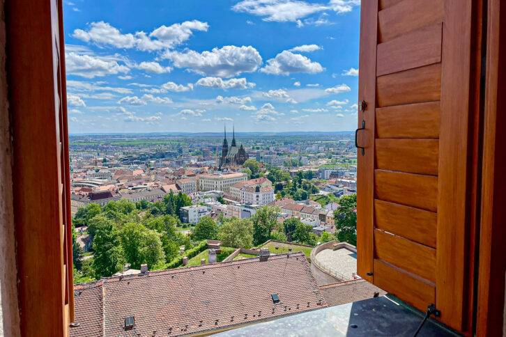 Der oppe på Špilberk slott fikk vi fri utsikt over både Brno by og omland.